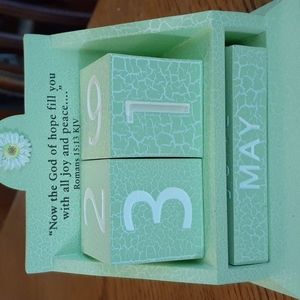 Inspirational desk calendar